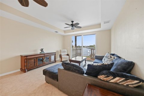 Copropriété à louer à Punta Gorda, Floride: 3 chambres, 132.01 m2 № 2418758 - photo 12