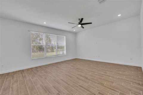 House in Palm Bay, Florida 4 bedrooms, 244.15 sq.m. № 1786065 - photo 9