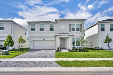 House in Palm Bay, Florida 4 bedrooms, 244.15 sq.m. № 1786065 - photo 1