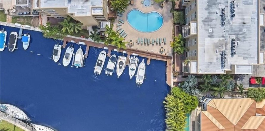 Condominio en Pompano Beach, Florida, 1 dormitorio № 1221168