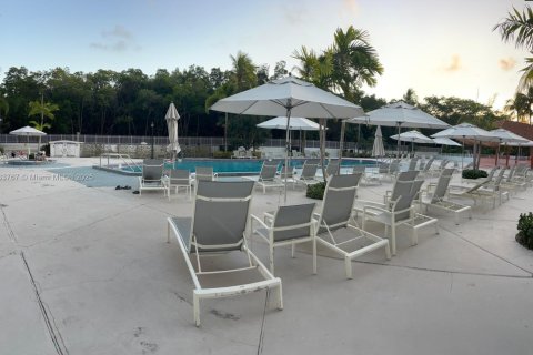 Condominio en venta en Sunny Isles Beach, Florida, 1 dormitorio, 92.07 m2 № 1892891 - foto 23