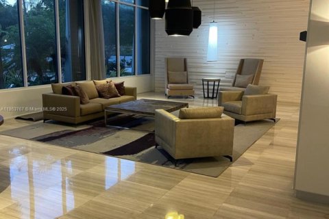 Condominio en venta en Sunny Isles Beach, Florida, 1 dormitorio, 92.07 m2 № 1892891 - foto 17
