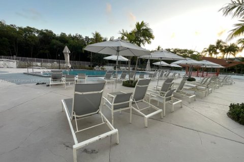Condominio en venta en Sunny Isles Beach, Florida, 1 dormitorio, 92.07 m2 № 1892891 - foto 22