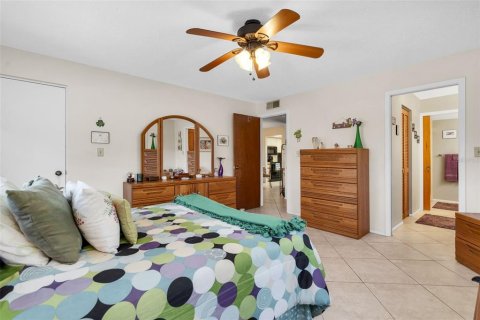 Copropriété à vendre à Saint Petersburg, Floride: 2 chambres, 98.94 m2 № 1558925 - photo 12