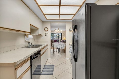 Copropriété à vendre à Saint Petersburg, Floride: 2 chambres, 98.94 m2 № 1558925 - photo 8
