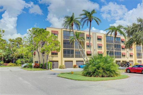 Copropriété à vendre à Saint Petersburg, Floride: 2 chambres, 98.94 m2 № 1558925 - photo 1