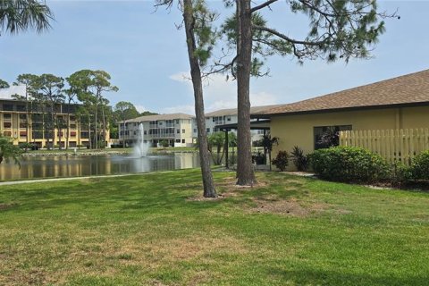 Copropriété à vendre à Saint Petersburg, Floride: 2 chambres, 98.94 m2 № 1558925 - photo 23