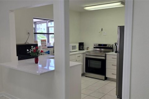 Copropriété à vendre à Saint Petersburg, Floride: 2 chambres, 98.94 m2 № 1558925 - photo 28
