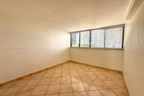 Condominio en alquiler en Miami, Florida, 2 dormitorios, 114.08 m2 № 1968968 - foto 26
