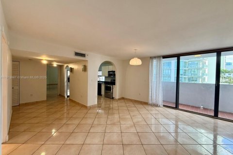 Condominio en alquiler en Miami, Florida, 2 dormitorios, 114.08 m2 № 1968968 - foto 27