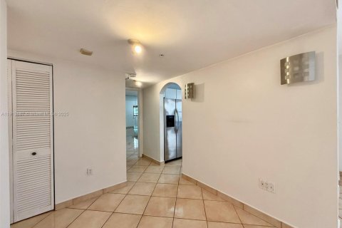 Condominio en alquiler en Miami, Florida, 2 dormitorios, 114.08 m2 № 1968968 - foto 30