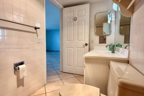 Condominio en alquiler en Miami, Florida, 2 dormitorios, 114.08 m2 № 1968968 - foto 29