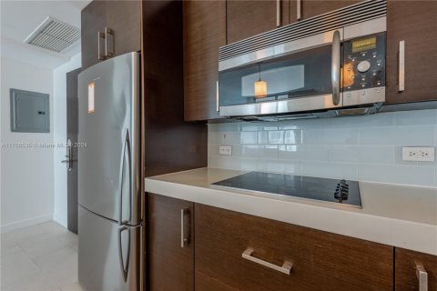 Купить кондоминиум в Санни-Айлс-Бич, Флорида 1 спальня, 62.43м2, № 1984890 - фото 12