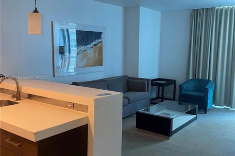 Купить кондоминиум в Санни-Айлс-Бич, Флорида 1 спальня, 62.43м2, № 1984890 - фото 10