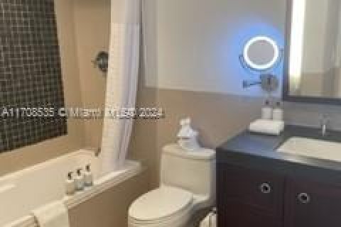 Купить кондоминиум в Санни-Айлс-Бич, Флорида 1 спальня, 62.43м2, № 1984890 - фото 20