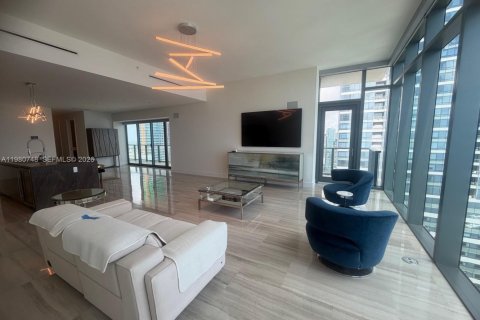Снять в аренду кондоминиум в Майами, Флорида 3 спальни, 174.47м2, № 2044327 - фото 17