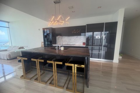 Снять в аренду кондоминиум в Майами, Флорида 3 спальни, 174.47м2, № 2044327 - фото 11