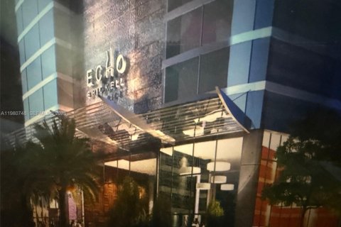 Снять в аренду кондоминиум в Майами, Флорида 3 спальни, 174.47м2, № 2044327 - фото 2