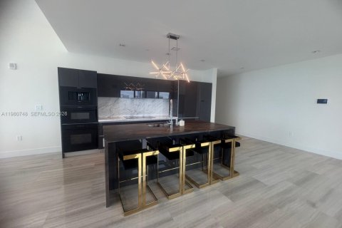 Снять в аренду кондоминиум в Майами, Флорида 3 спальни, 174.47м2, № 2044327 - фото 14