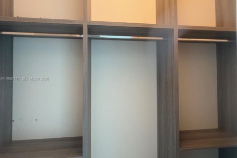 Снять в аренду кондоминиум в Майами, Флорида 3 спальни, 174.47м2, № 2044327 - фото 28