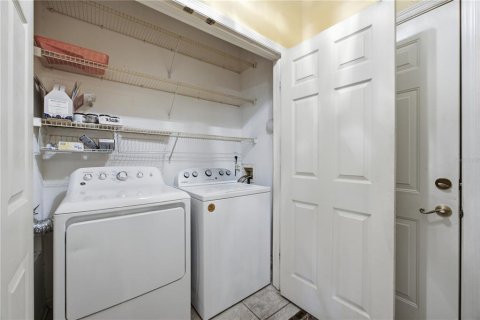 Copropriété à louer à Orlando, Floride: 2 chambres, 97.55 m2 № 2112619 - photo 4