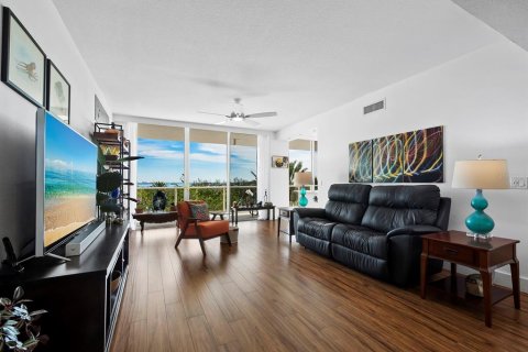 Copropriété à vendre à Sarasota, Floride: 2 chambres, 157.93 m2 № 1518155 - photo 13