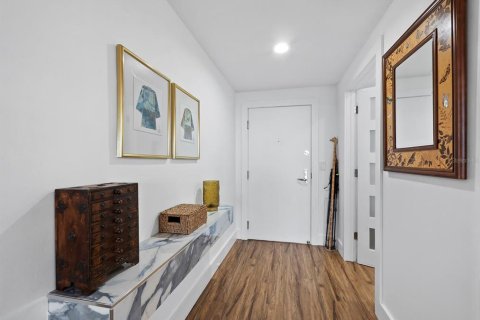 Copropriété à vendre à Sarasota, Floride: 2 chambres, 157.93 m2 № 1518155 - photo 8