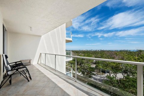 Condominio en venta en Sarasota, Florida, 2 dormitorios, 157.93 m2 № 1518155 - foto 16