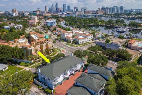 Condominio en venta en Tampa, Florida, 2 dormitorios, 145.39 m2 № 1834870 - foto 3