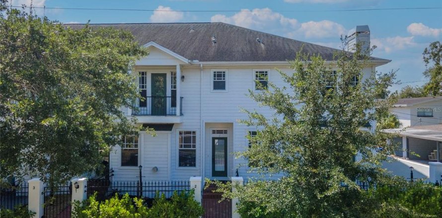 Condominio en Tampa, Florida, 2 dormitorios  № 1834870