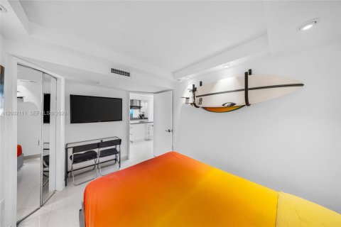 Condo in Miami Beach, Florida, 2 bedrooms  № 2068343 - photo 28