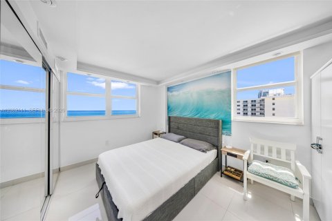 Condo in Miami Beach, Florida, 2 bedrooms  № 2068343 - photo 20
