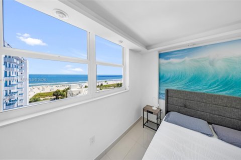Condo in Miami Beach, Florida, 2 bedrooms  № 2068343 - photo 21
