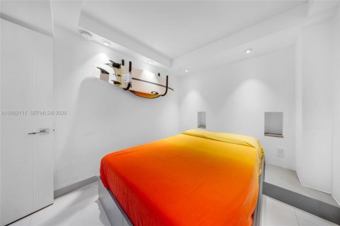 Condo in Miami Beach, Florida, 2 bedrooms  № 2068343 - photo 27