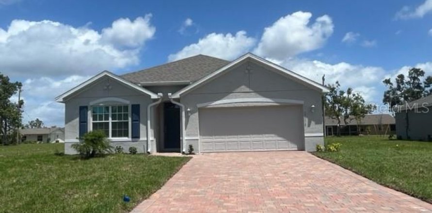 House in Punta Gorda, Florida 4 bedrooms, 169.83 sq.m. № 2219425