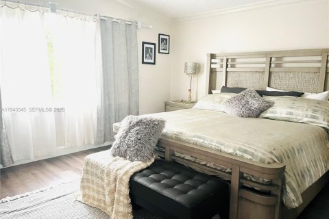 Снять в аренду виллу или дом в Плантация, Флорида 3 спальни, 212.37м2, № 2005895 - фото 7