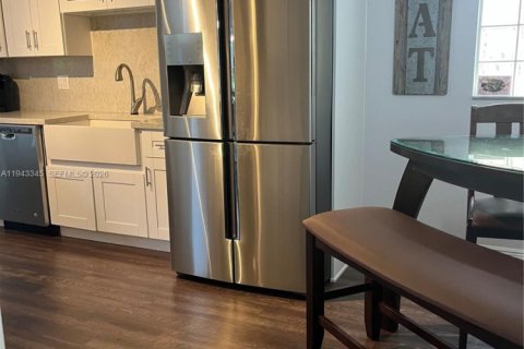 Снять в аренду виллу или дом в Плантация, Флорида 3 спальни, 212.37м2, № 2005895 - фото 3