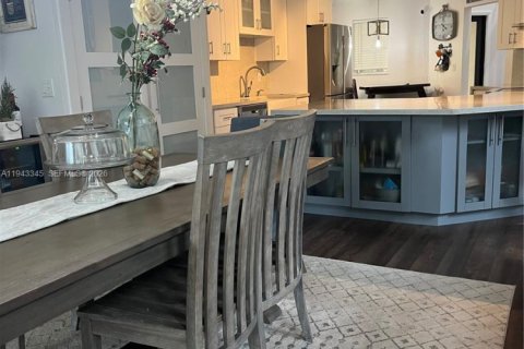 Снять в аренду виллу или дом в Плантация, Флорида 3 спальни, 212.37м2, № 2005895 - фото 2