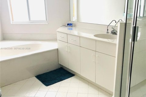 Снять в аренду виллу или дом в Плантация, Флорида 3 спальни, 212.37м2, № 2005895 - фото 8