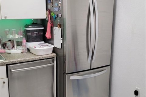 Снять в аренду кондоминиум в Дорал, Флорида 1 спальня, 75.25м2, № 1998661 - фото 12