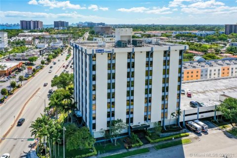 Propiedad comercial en venta en North Miami, Florida № 1985195 - foto 13