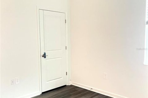 Villa ou maison à louer à Kissimmee, Floride: 4 chambres, 189.89 m2 № 2116695 - photo 10