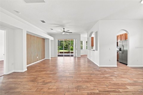 Villa ou maison à vendre à Wesley Chapel, Floride: 3 chambres, 185.15 m2 № 2354281 - photo 8