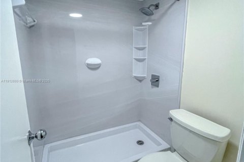 Copropriété à vendre à Miami, Floride: 2 chambres, 89 m2 № 1969233 - photo 30