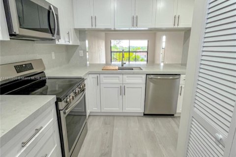 Copropriété à vendre à Miami, Floride: 2 chambres, 89 m2 № 1969233 - photo 9