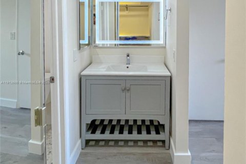 Copropriété à vendre à Miami, Floride: 2 chambres, 89 m2 № 1969233 - photo 28