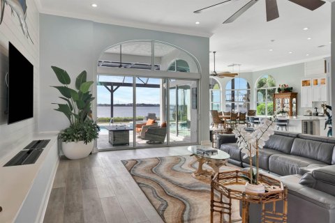 Casa en venta en Port St. Lucie, Florida, 5 dormitorios, 448.25 m2 № 2081640 - foto 4