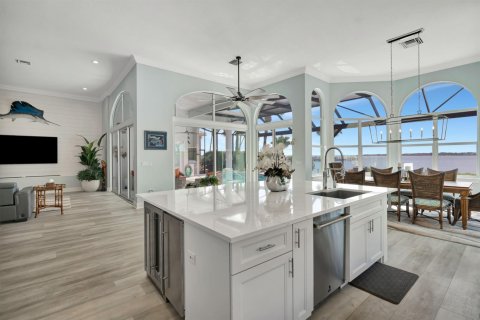 Casa en venta en Port St. Lucie, Florida, 5 dormitorios, 448.25 m2 № 2081640 - foto 15