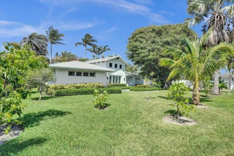 House in Ocean Ridge, Florida 3 bedrooms, 217.11 sq.m. № 1080550 - photo 1