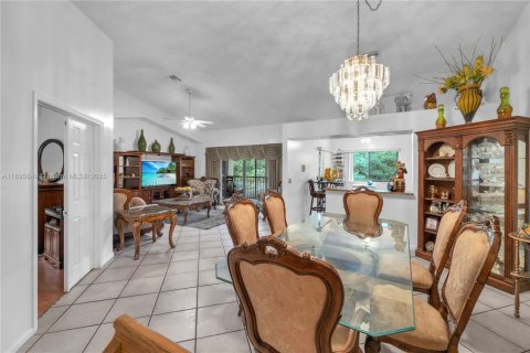 Copropriété à vendre à Plantation, Floride: 3 chambres, 163.51 m2 № 1952538 - photo 1